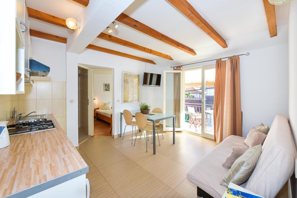 Apartments Cala 비오그라드나모루 외부 사진