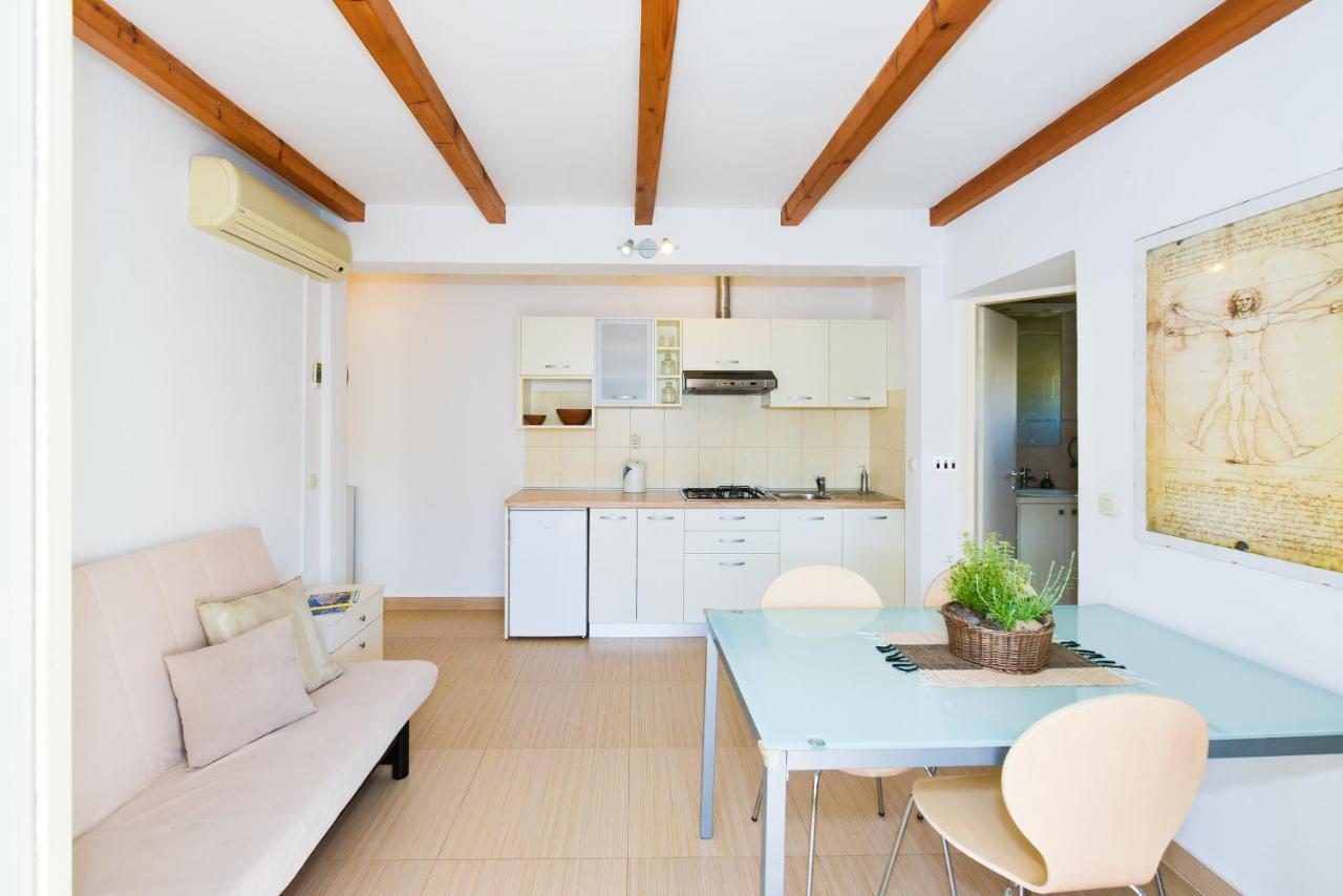 Apartments Cala 비오그라드나모루 외부 사진